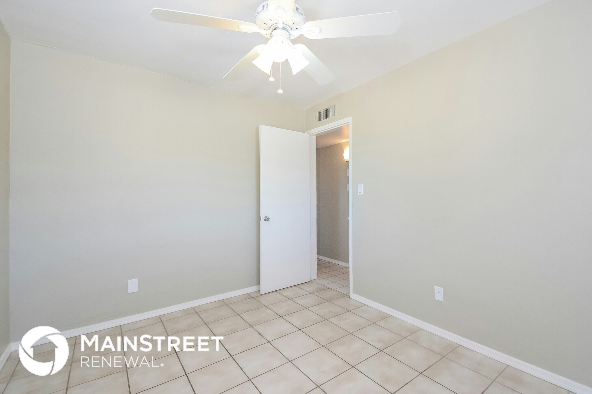 Building Photo - 4501 E 24th St