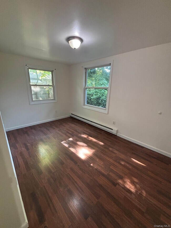 Building Photo - 141 Huguenot Dr