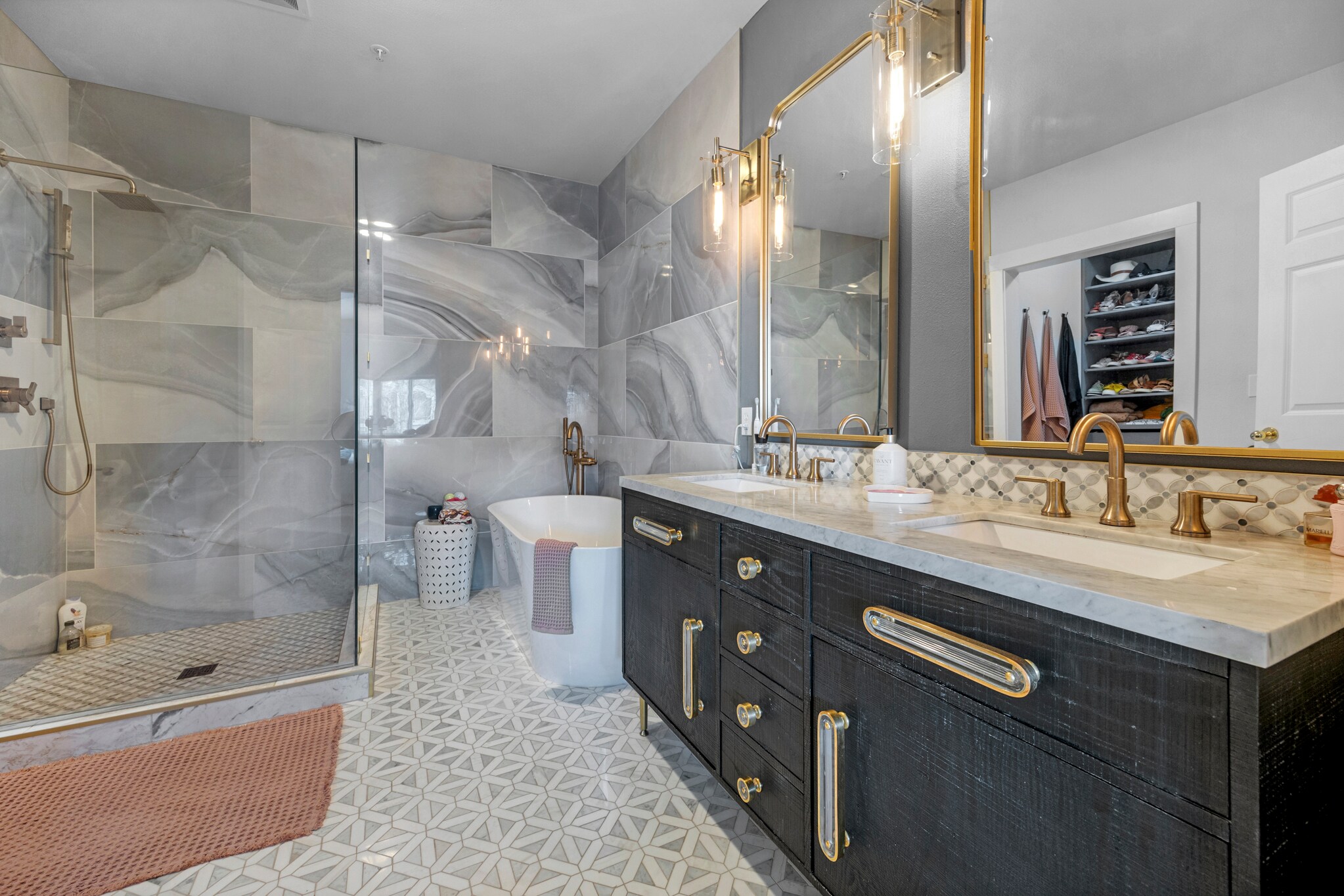 Building Photo - 6125 NE 175th St