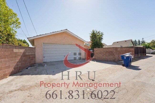 Building Photo - SW Bakersfield 3 bed/2bath