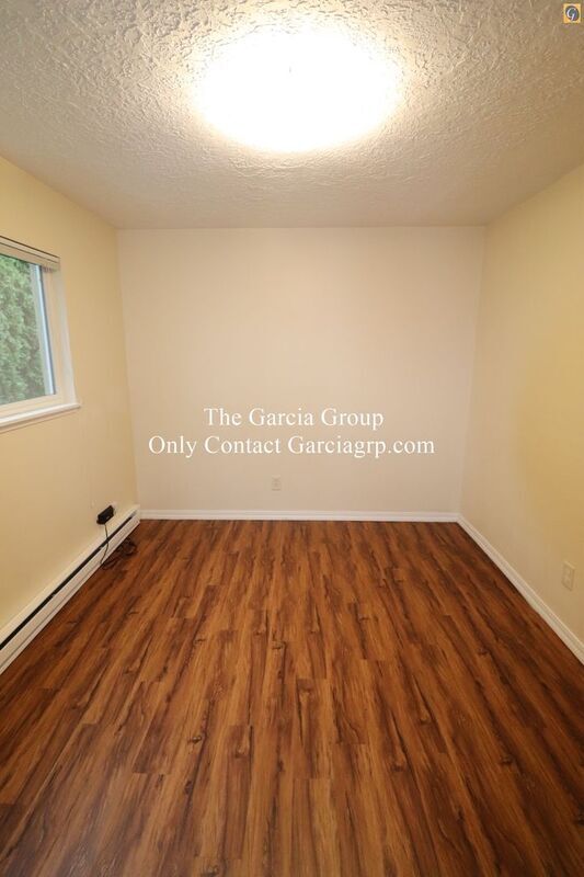 Building Photo - 22923 SW Pine St