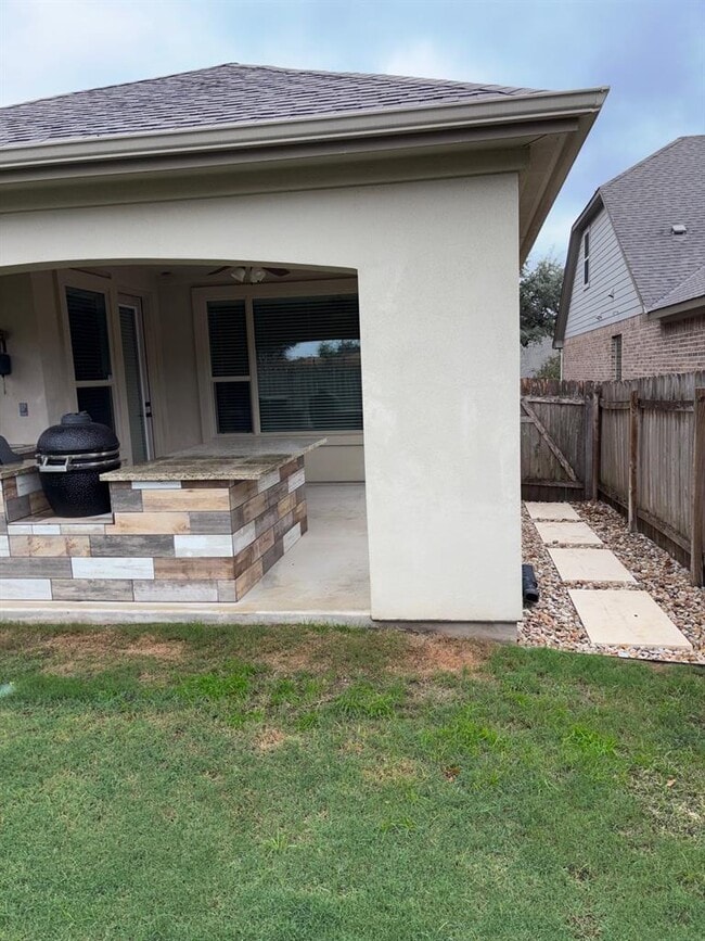 Building Photo - 509 Fair Oaks Dr