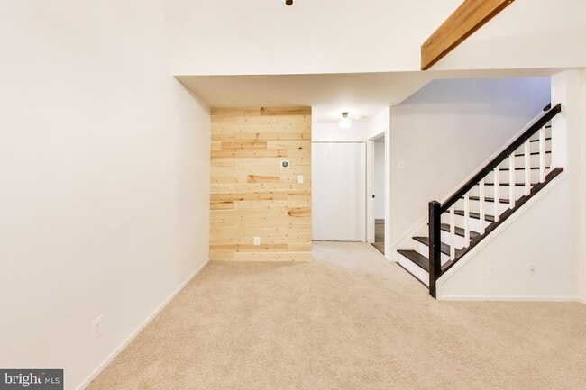 Building Photo - 13117 Wonderland Way