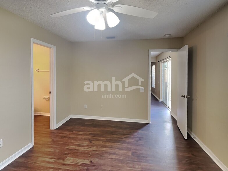 Building Photo - 12519 Dawn Vista Dr