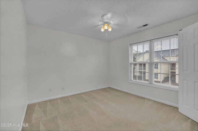 Building Photo - 5012 Hunters Trail