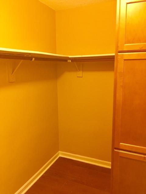 Building Photo - 31 Park Cir SE