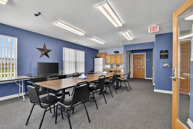 Building Photo - Lake Towne Senior