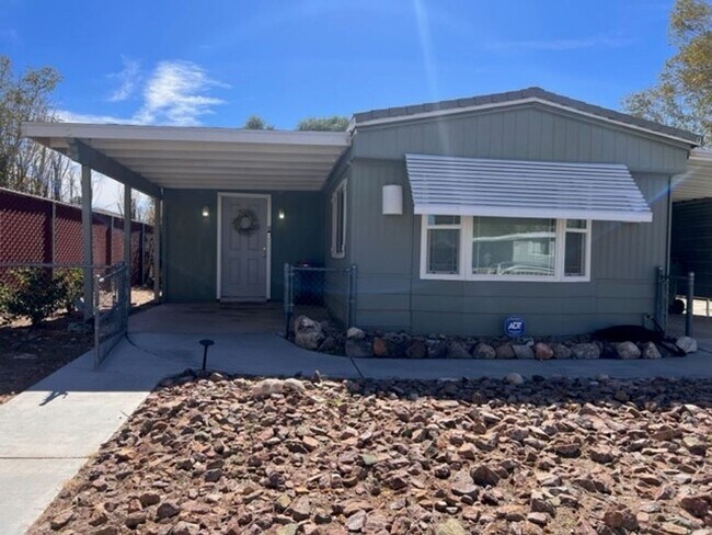 Building Photo - 4 Bedroom doublewide with Garage/Workshop ...