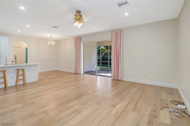 Building Photo - 5794 Elizabeth Ann Way