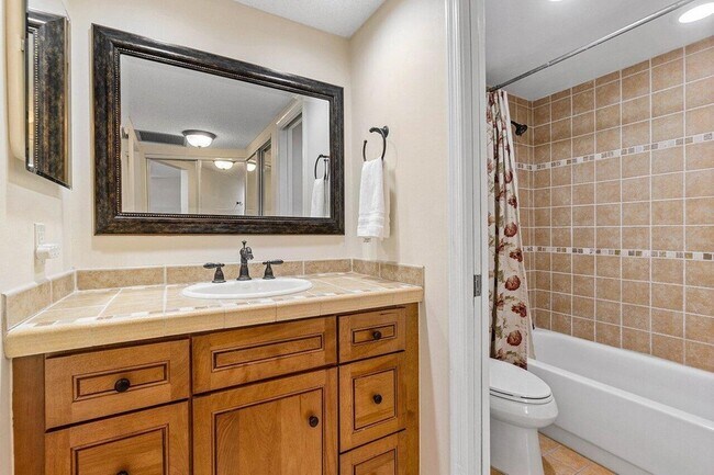 Building Photo - 2800 N Ocean Dr