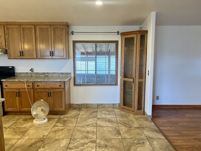 Building Photo - 5296 Comanche