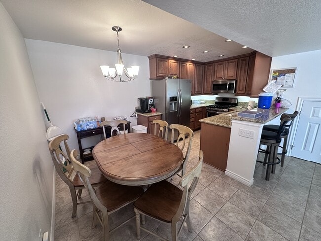 Building Photo - 441 Moser Ave