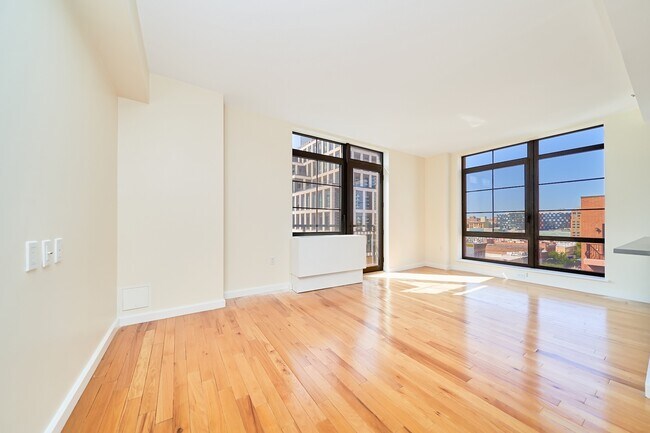 Building Photo - Gorgeous Two Bedroom with Floor to Ceiling Windows
