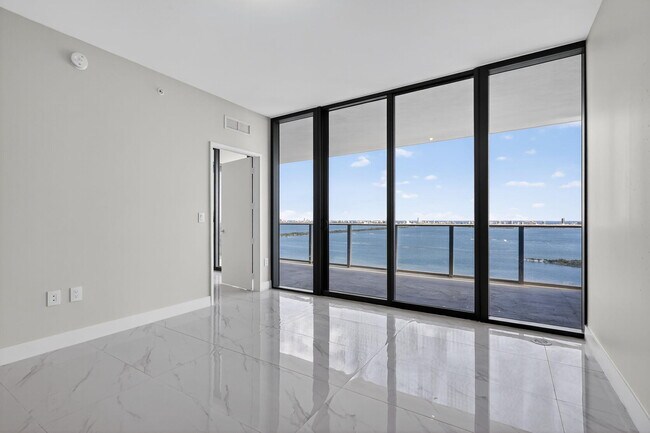 Building Photo - 701 NE 23rd St