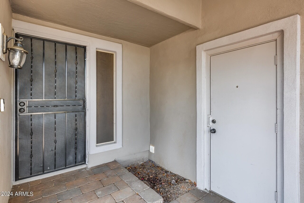 Building Photo - 2933 W Muriel Dr