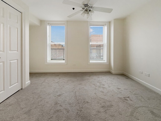 Building Photo - 206 W Main St