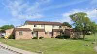 Building Photo - 655 S Poe Rd