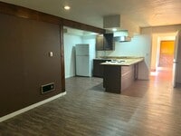 Building Photo - E1504