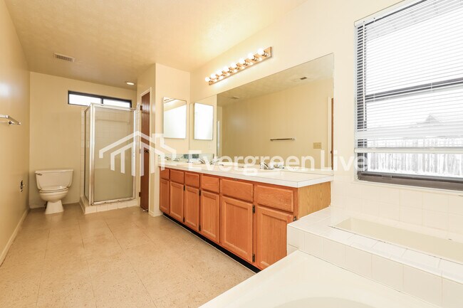 Building Photo - 6647 Charlesgate Rd