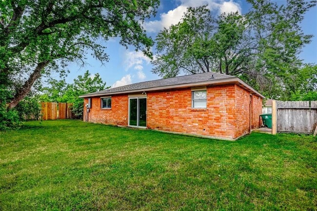 Building Photo - 4969 E Ridge Creek Dr