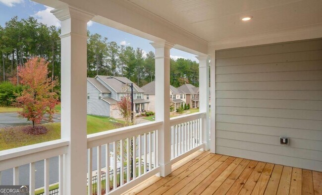 Building Photo - 74 Fairway Dr