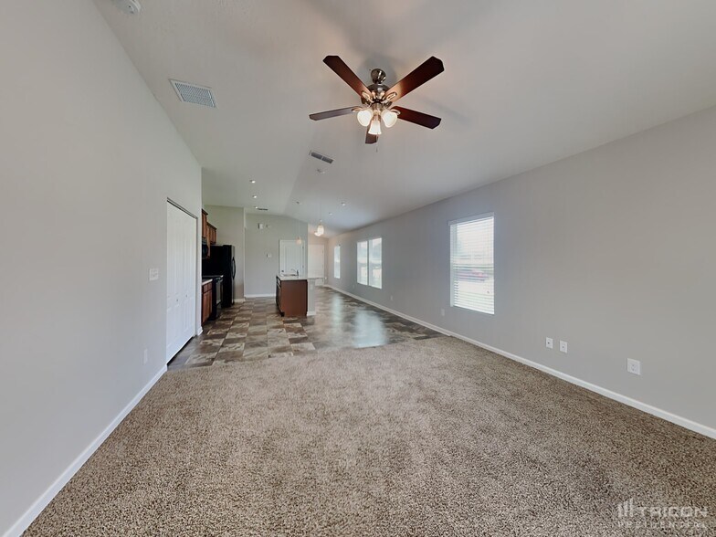 Building Photo - 8675 Julia Marie Cir
