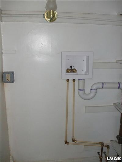 Building Photo - 221 S Madison St