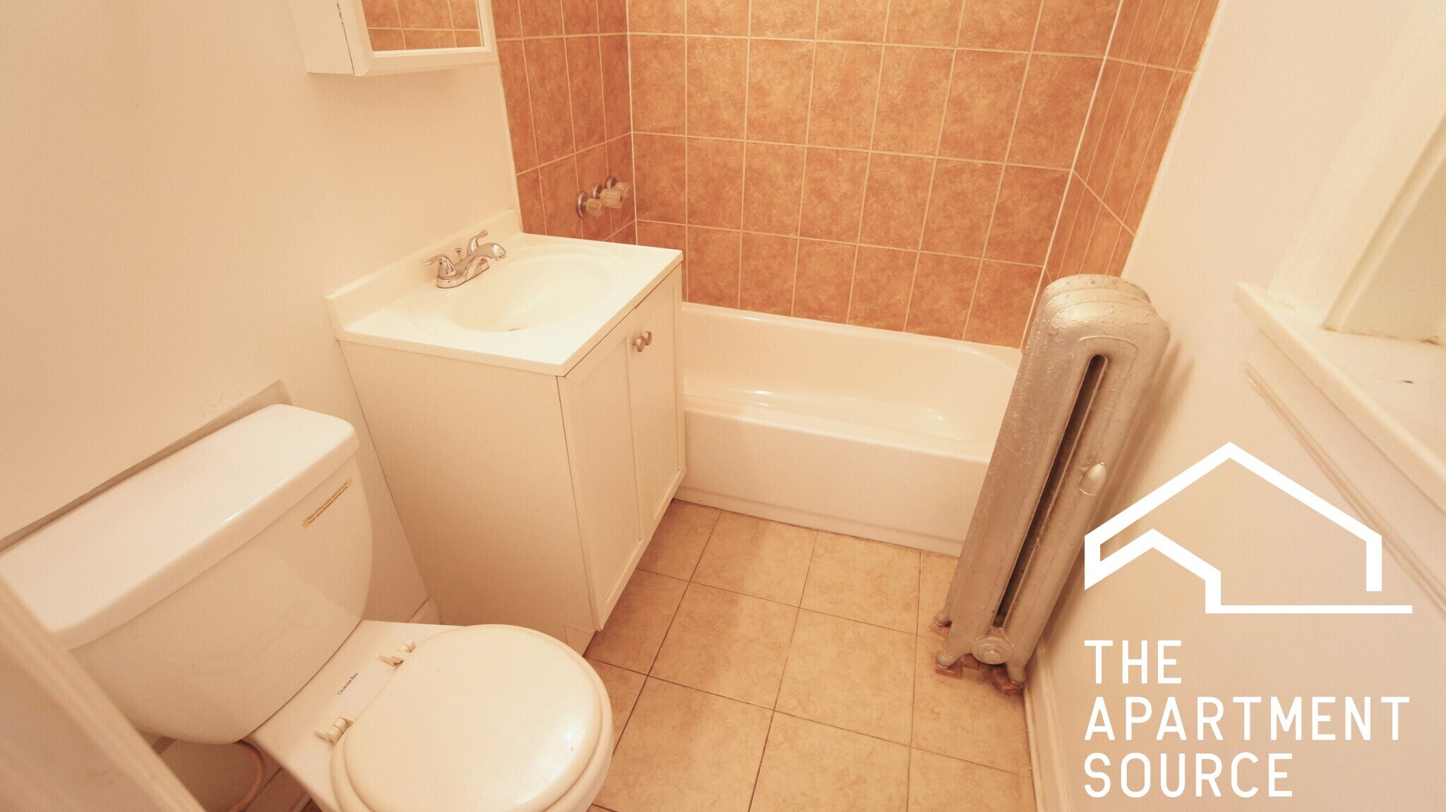 Building Photo - 2704 N Sawyer Ave