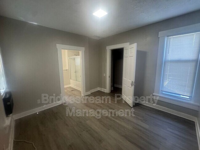 Building Photo - 61 S Torrence St