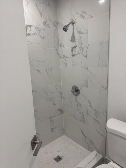 Master shower - 2620 SW 17th St