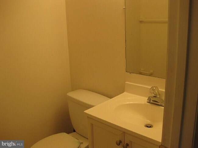 Building Photo - 3514 Cranmer Mews