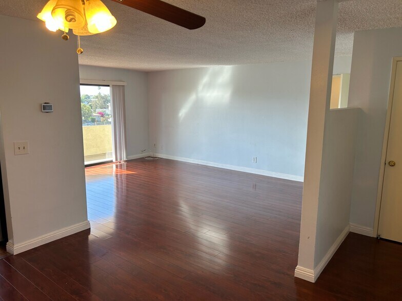 Building Photo - 5000 S Centinela Ave