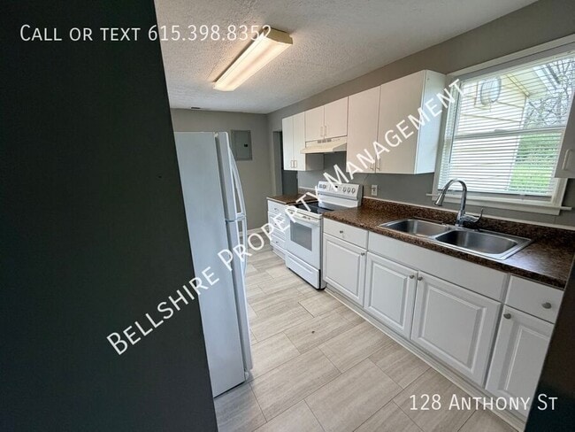 Building Photo - 128 Anthony St