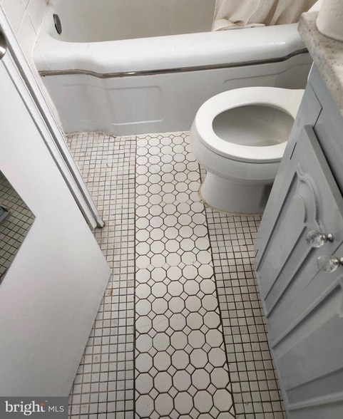 Building Photo - 2121 N Street NW Unit 3