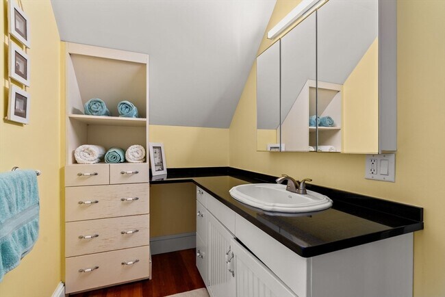 Building Photo - 101 Beach St