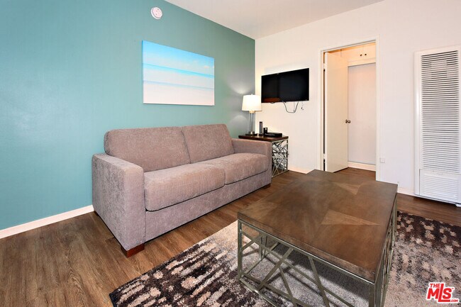 Building Photo - 3743 McLaughlin Ave