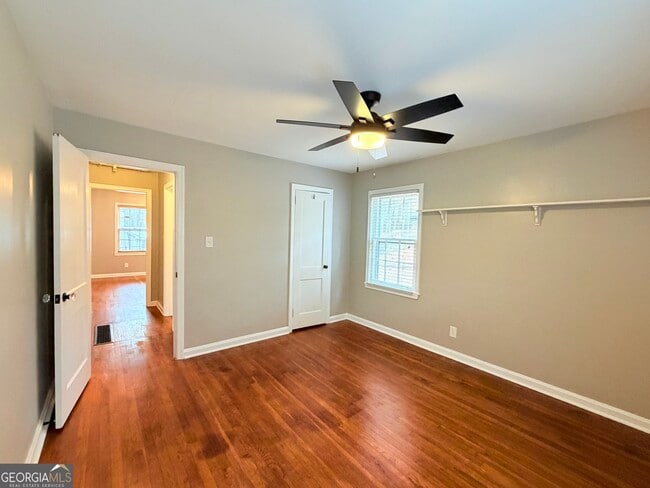 Building Photo - 963 Prospect Ave SE