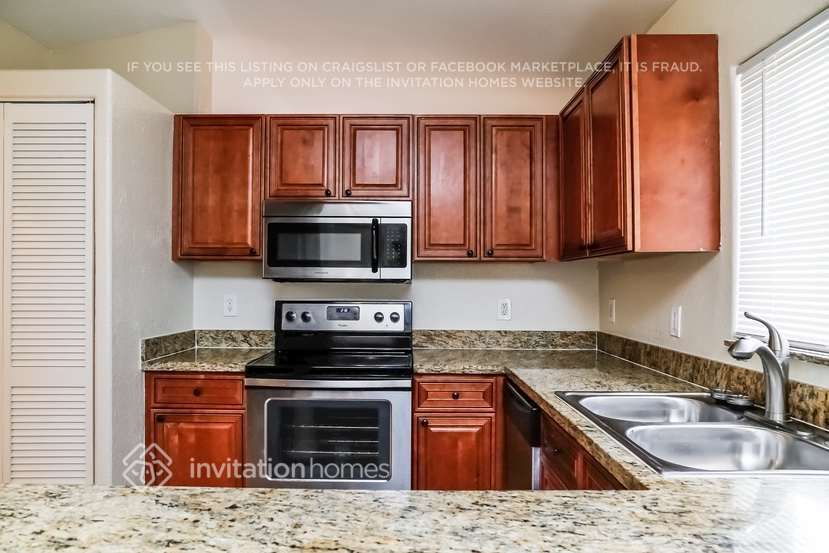 Building Photo - 9991 NW 126th Terrace