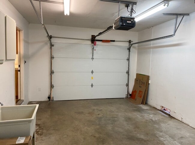 Building Photo - 2 bedroom bungalow in La Loma neighborhood!