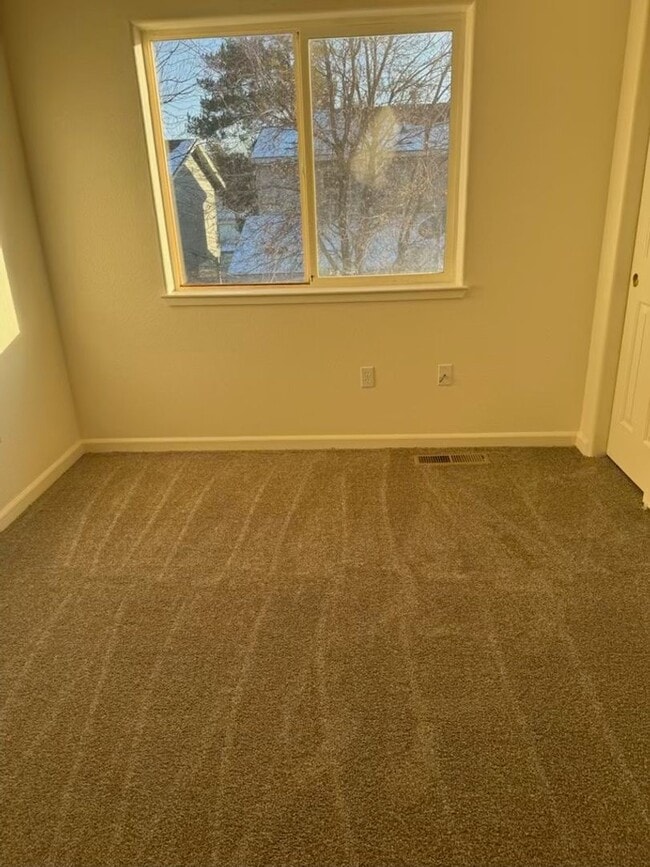 Building Photo - Townhouse in Carson for rent $2300 a month, 3 Bedroom, 2.5 baths, water/sewer paid by owner