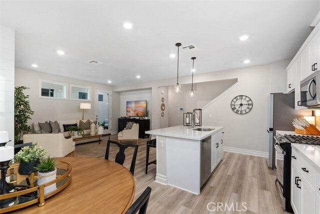 Building Photo - 1151 Brush Crk