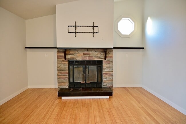 Building Photo - 4400 S Carbine Ave