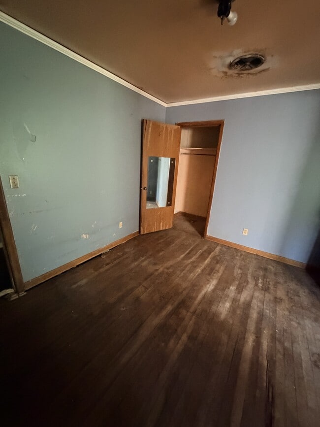 Building Photo - 460 Rogers St NW