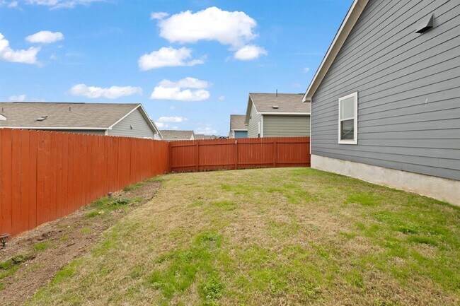 Building Photo - 7116 Spirit Hill Rd