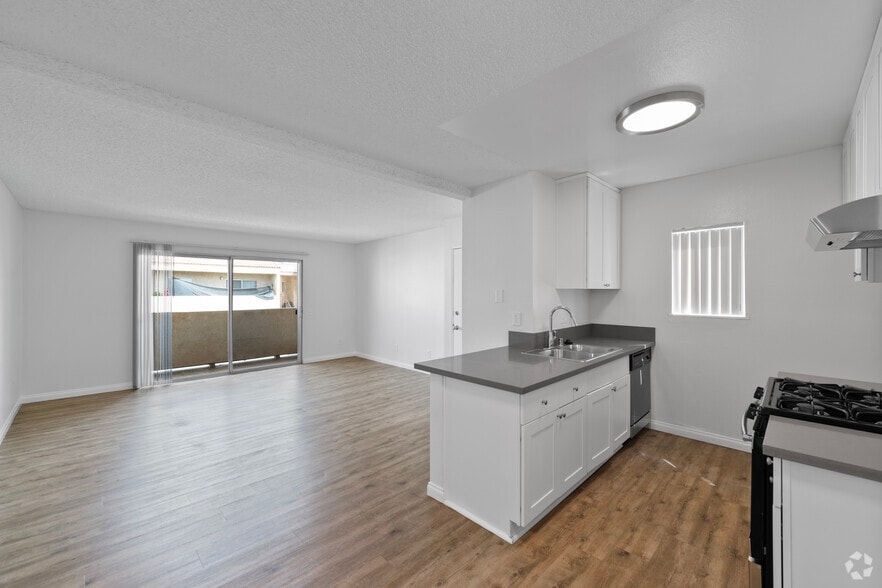 1 BR, 1 BA - 665SF - Walnut Apartments