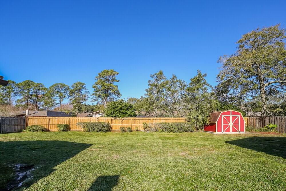 Building Photo - 3127 Watson Dr S