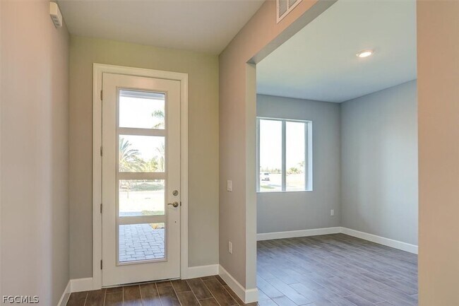 Building Photo - 4313 NW 27th Terrace