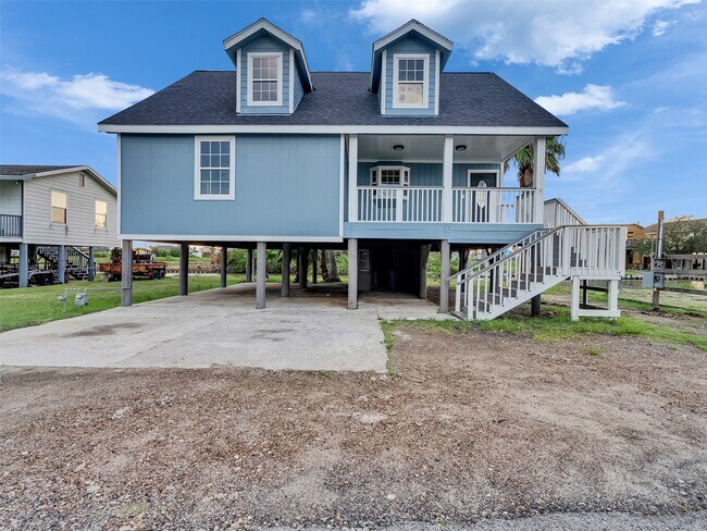 Building Photo - 7016 Delesandri Dr