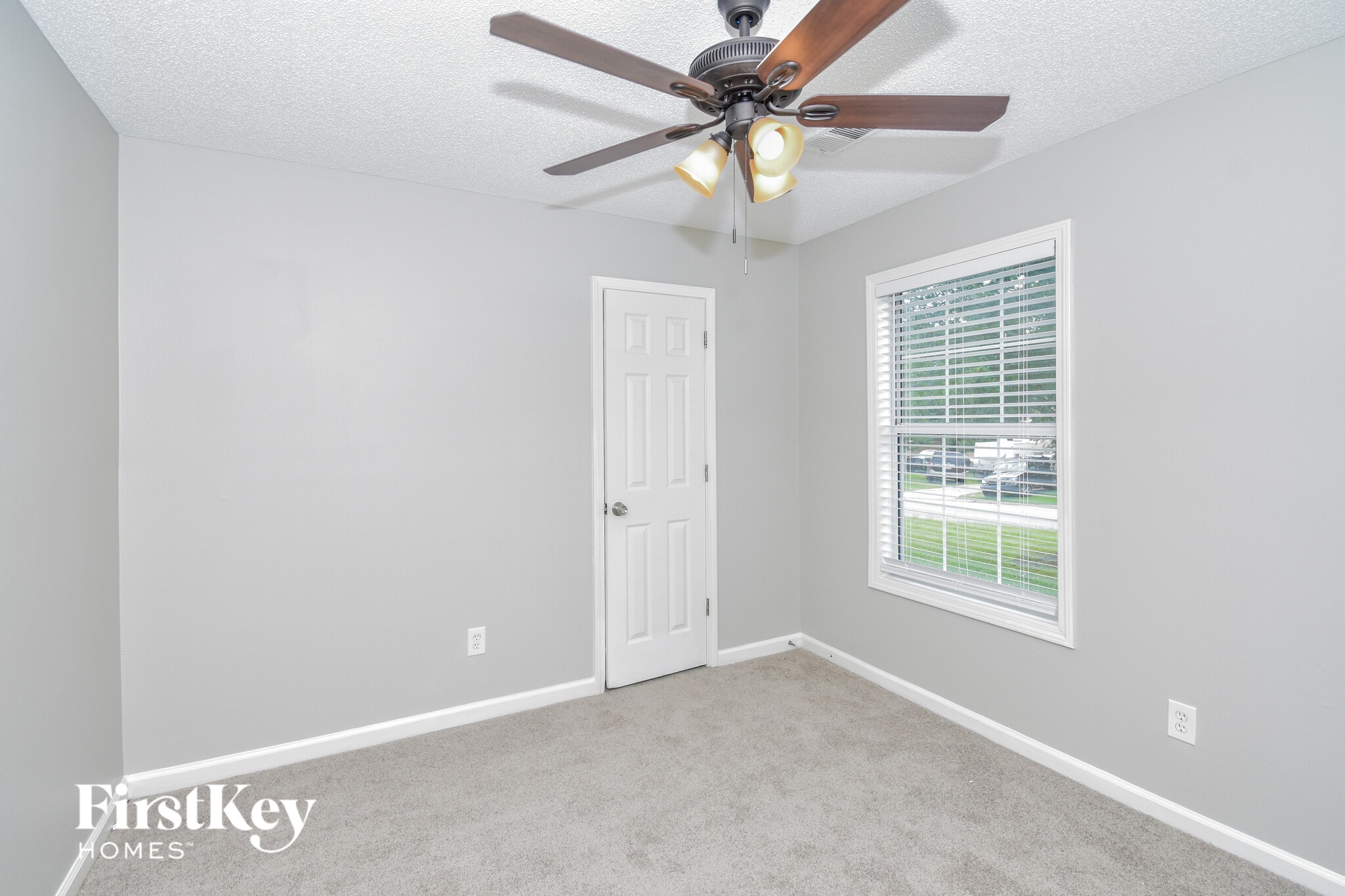 Building Photo - 41 Country Village Dr