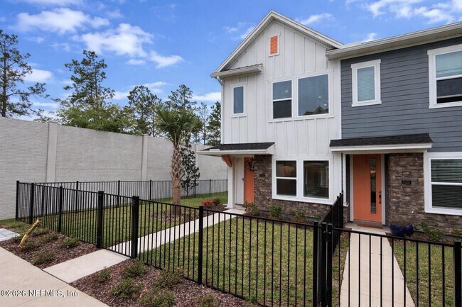 Building Photo - 11102 Quantum Ct